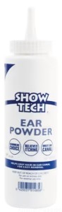Show Tech Ear Powder 30g, puder ułatwiający wyrywanie włosów z uszu psa