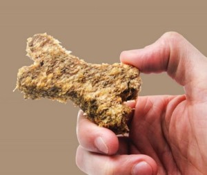 Mini kość naturalna z korzeniem mniszka lekarskiego (0,5 %) / 7cm