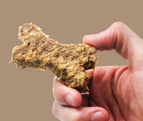 Mini kość naturalna z korzeniem mniszka lekarskiego (0,5 %) / 7cm